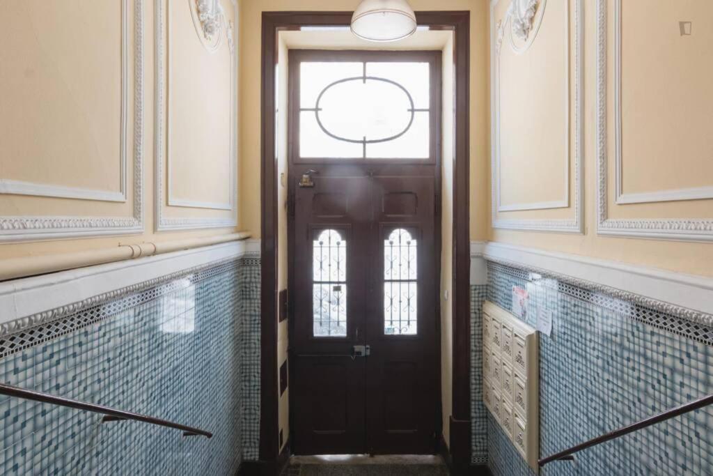 Sunny Terrace Apt, Close To Downtown! 2 Bedroom Flat Lisboa Εξωτερικό φωτογραφία