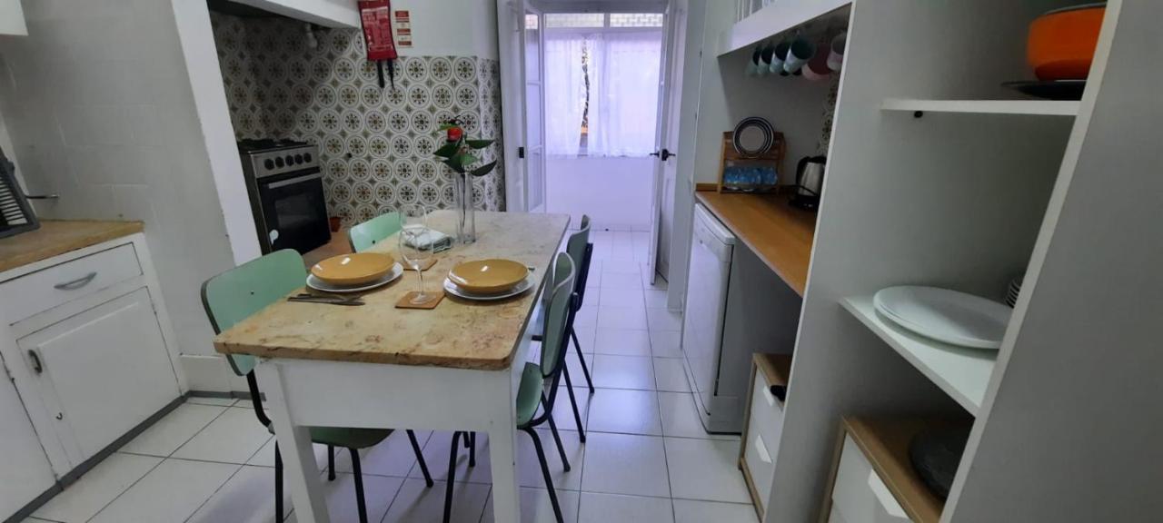 Sunny Terrace Apt, Close To Downtown! 2 Bedroom Flat Lisboa Εξωτερικό φωτογραφία